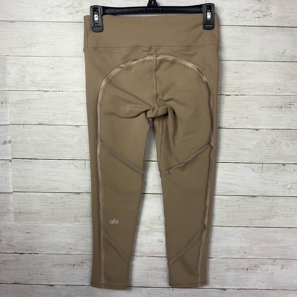 Alo Yoga Continuity Taupe Capri Mesh Leggings - Picture 4 of 8